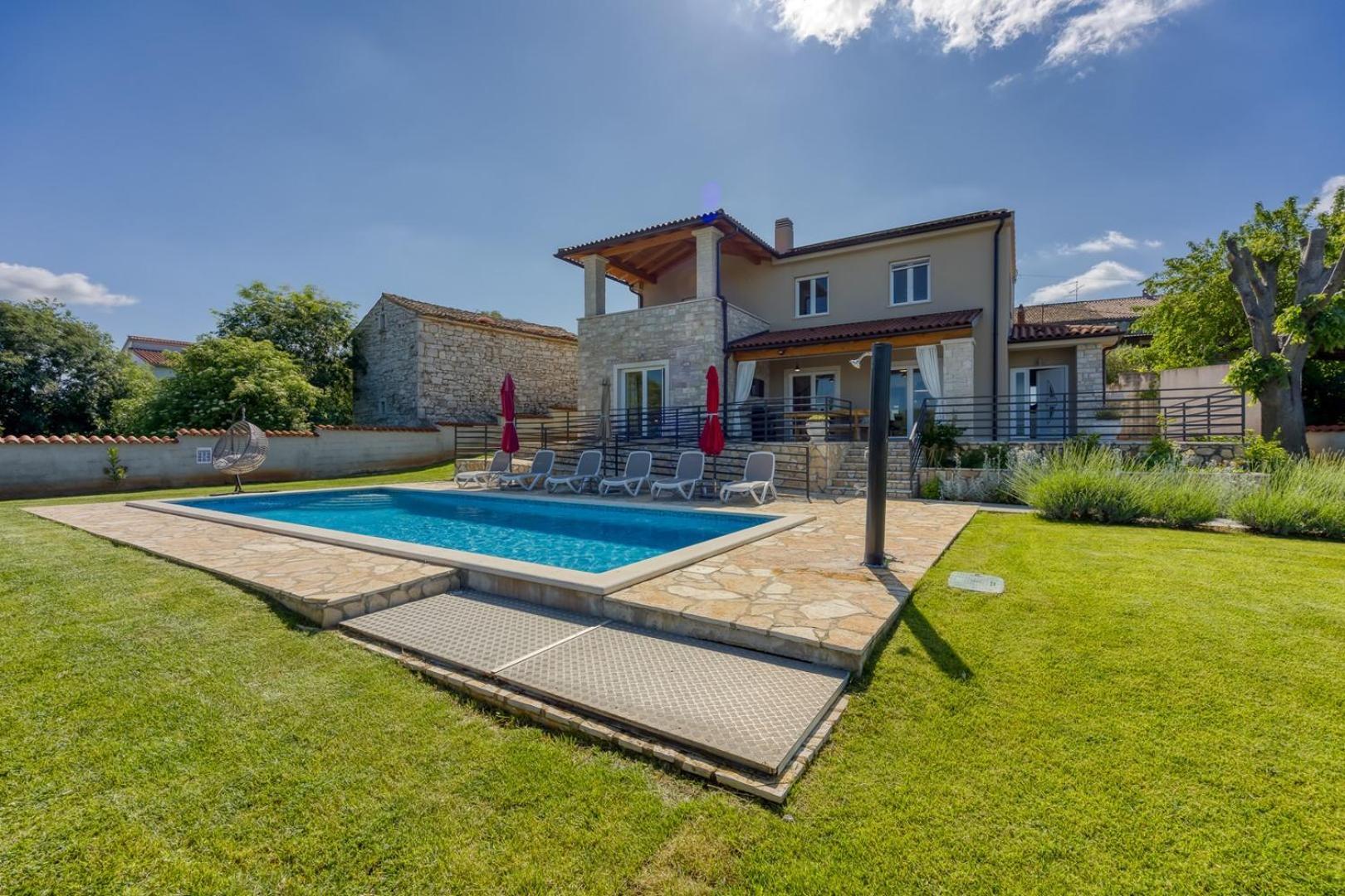 Bellavista Villa *
