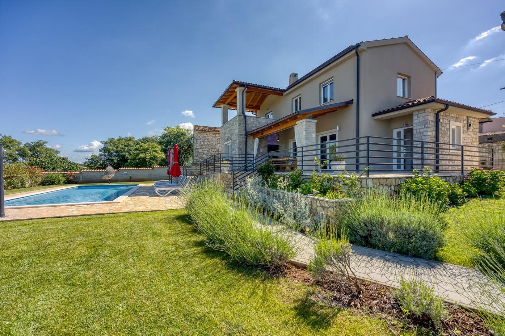 Bellavista Villa *
